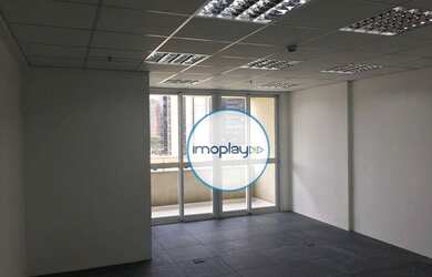 Imagem: Sala em vão livre de 82,45m², 02 vagas de garagem, Sacada