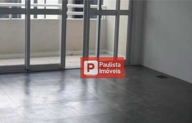 Imagem: O depósito possui 2 Vagas na garagem e 82m² de Área e está