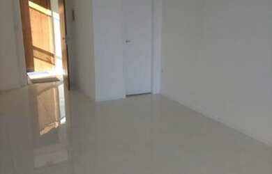 Imagem: O depósito possui 2 Vagas na garagem, 60m² de Área e está