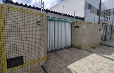 Imagem: A casa possui 3 Dormitórios, 1 Banheiro, 208m² de Área e