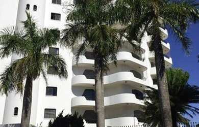 Imagem: O apartamento possui 4 Dormitórios, 5 Banheiros, 3 Vagas na