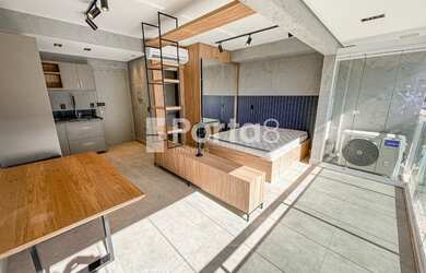 Imagem: O apartamento possui 1 Dormitório, 1 Banheiro, 1 Vaga na garagem