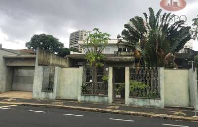 Imagem: A casa possui 5 Dormitórios, 5 Banheiros, 5 Vagas na garagem