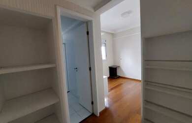 Imagem 4: Apartamento. Piscina, Churrasqueira, VarandaeGuarda roupa