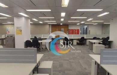 Imagem: O depósito possui 5 Vagas na garagem, 681m² de Área e está