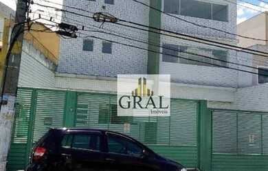 Imagem: O depósito possui 4 Vagas na garagem, 580m² de Área e está