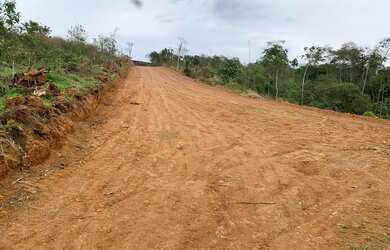 Imagem: O terreno possui 600m² de Área e está localizado em Centro