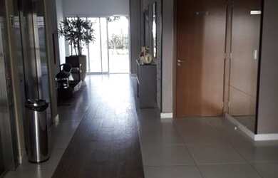 Imagem: O apartamento possui 3 Dormitórios, 2 Banheiros, 2 Vagas na