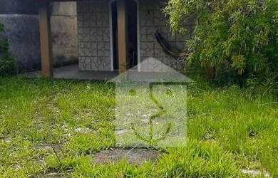 Imagem: A casa possui 3 Dormitórios, 2 Banheiros e 170m² de Área