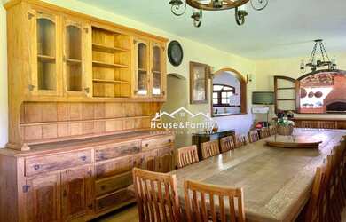 Imagem: A casa em condomínio possui 4 Dormitórios, 4 Banheiros, 5