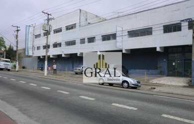 Imagem: O depósito possui 5 Vagas na garagem, 3.588m² de Área e