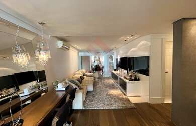 Imagem: O apartamento possui 3 Dormitórios, 1 Banheiro, 3 Vagas na