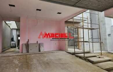 Imagem: A casa possui 3 Dormitórios, 3 Banheiros, 2 Vagas na garagem