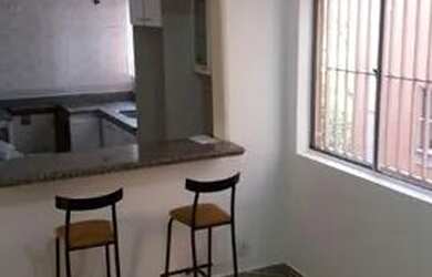 Imagem: O apartamento possui 2 Dormitórios, 1 Banheiro, 1 Vaga na garagem