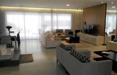 Imagem: A casa em condomínio possui 4 Dormitórios, 5 Banheiros, 4