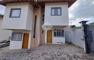 Imagem: A casa possui 2 Dormitórios, 2 Banheiros, 1 Vaga na garagem