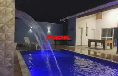 Imagem: A casa possui 3 Dormitórios, 1 Banheiro, 4 Vagas na garagem