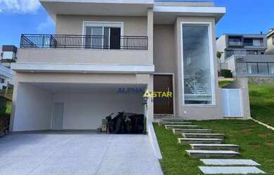 Imagem: A casa em condomínio possui 4 Dormitórios, 5 Banheiros, 3