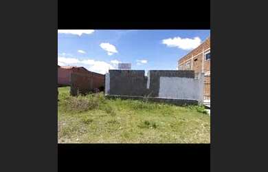 Imagem: O terreno possui 200m² de Área e está localizado em Cruzeiro