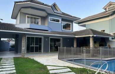 Imagem: A casa em condomínio possui 4 Dormitórios, 4 Banheiros, 3