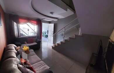 Imagem: A casa possui 3 Dormitórios, 3 Banheiros, 2 Vagas na garagem