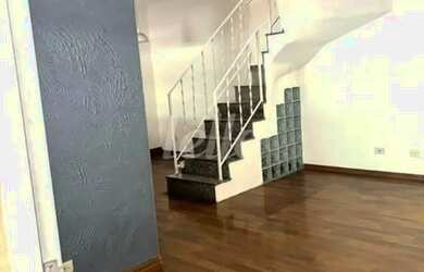 Imagem: A casa possui 2 Dormitórios, 3 Banheiros, 2 Vagas na garagem