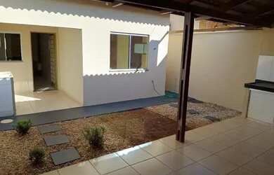 Imagem: A casa à venda possui 3 Dormitórios, 2 Banheiros, 2 Vagas