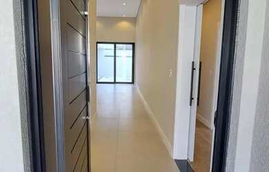 Imagem 5: Casa à Venda com 3 Suítes, Piscina e Espaço Gourmet no Condomínio Giverny!