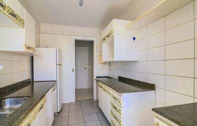 Imagem 6: 7 andar, suite, sacada e vaga livre, vista livre com sol