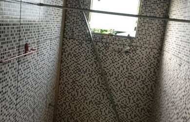 Imagem: A casa possui 2 Dormitórios, 1 Banheiro, Varanda e está localizado