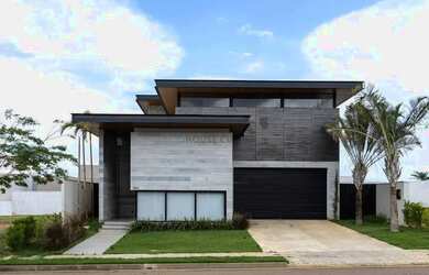 Imagem: A casa em condomínio possui 3 Dormitórios, 2 Banheiros, 2