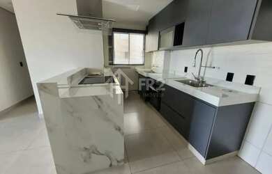 Imagem: O apartamento possui 2 Dormitórios, 2 Banheiros, 1 Vaga na