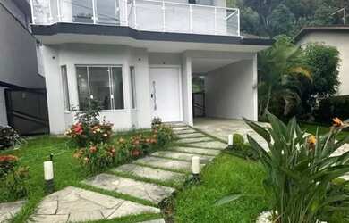 Imagem: A casa em condomínio possui 3 Dormitórios, 4 Banheiros, 5