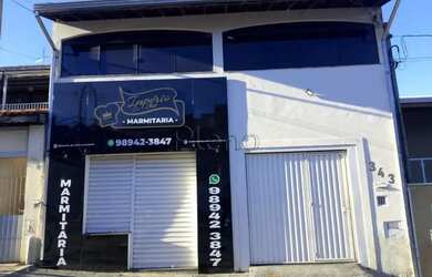 Imagem: A casa possui 4 Dormitórios, 3 Banheiros, 2 Vagas na garagem