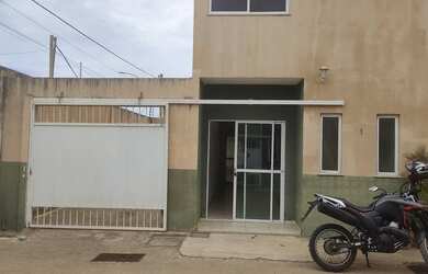 Imagem: A casa em condomínio possui 2 Dormitórios, 3 Banheiros, 3