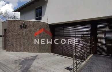 Imagem: A casa em condomínio possui 3 Dormitórios, 2 Banheiros, 2