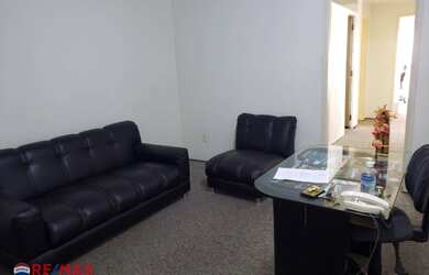 Imagem: O depósito possui 1 Vaga na garagem e 110m² de Área e está