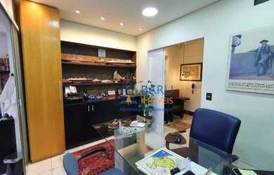 Imagem: O depósito possui 1 Vaga na garagem, 32m² de Área e está