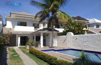 Imagem: A casa em condomínio possui 4 Dormitórios, 5 Banheiros, 4