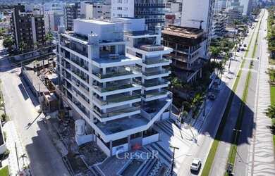 Imagem: O apartamento possui 4 Dormitórios, 3 Banheiros, 2 Vagas na