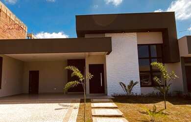 Imagem: A casa em condomínio possui 3 Dormitórios, 4 Banheiros, 180m²