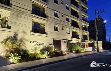 Imagem: O apartamento possui 3 Dormitórios, 1 Banheiro, 3 Vagas na