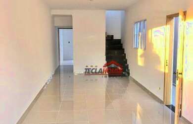 Imagem: A casa possui 3 Dormitórios, 4 Banheiros, 4 Vagas na garagem