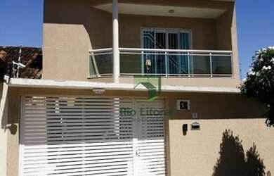 Imagem: A casa possui 3 Dormitórios, 3 Banheiros, 2 Vagas na garagem