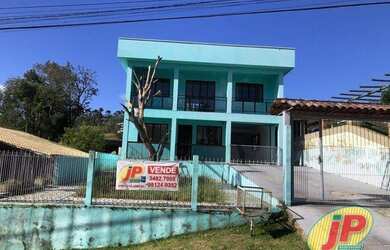 Imagem: A casa em condomínio possui 3 Dormitórios, 2 Banheiros, 4