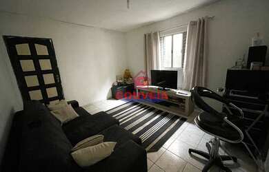 Imagem: A casa possui 5 Dormitórios, 4 Banheiros, 1 Vaga na garagem