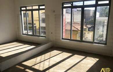 Imagem: Sala comercial com ótima localização, no Centro de Pouso