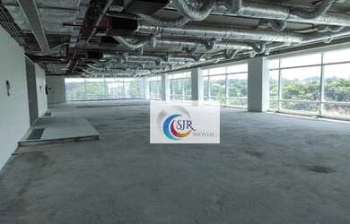 Imagem: O depósito possui 5 Vagas na garagem, 577m² de Área e está