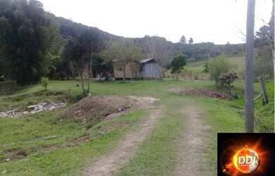 Imagem: A chácara possui 65m² de Área e está localizado em Santo