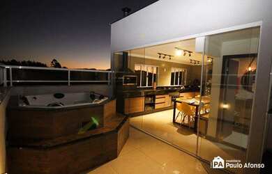 Imagem: O apartamento possui 2 Dormitórios, 1 Banheiro, 2 Vagas na